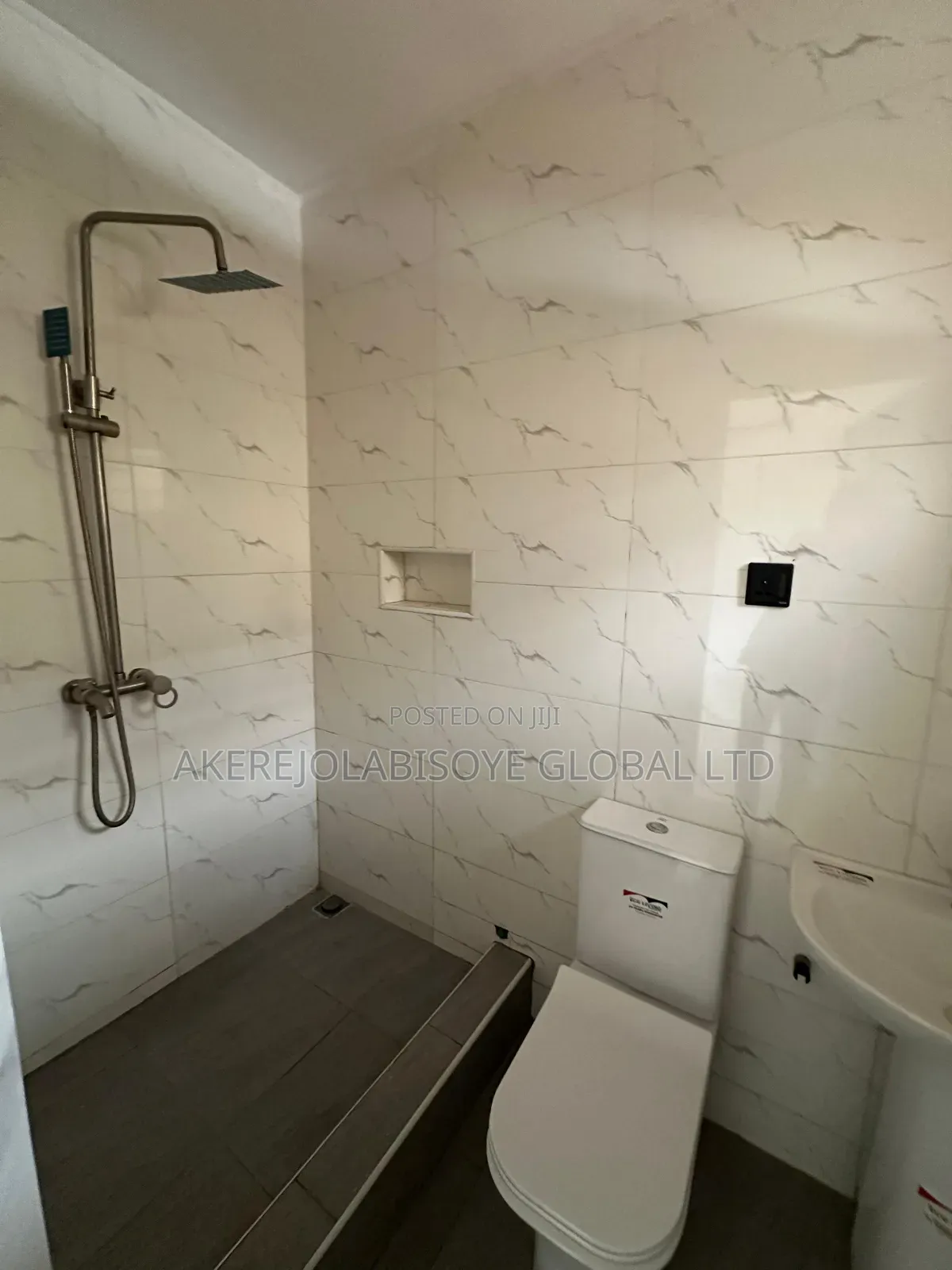 4bdrm Duplex in In An Estate for rent in Life Camp