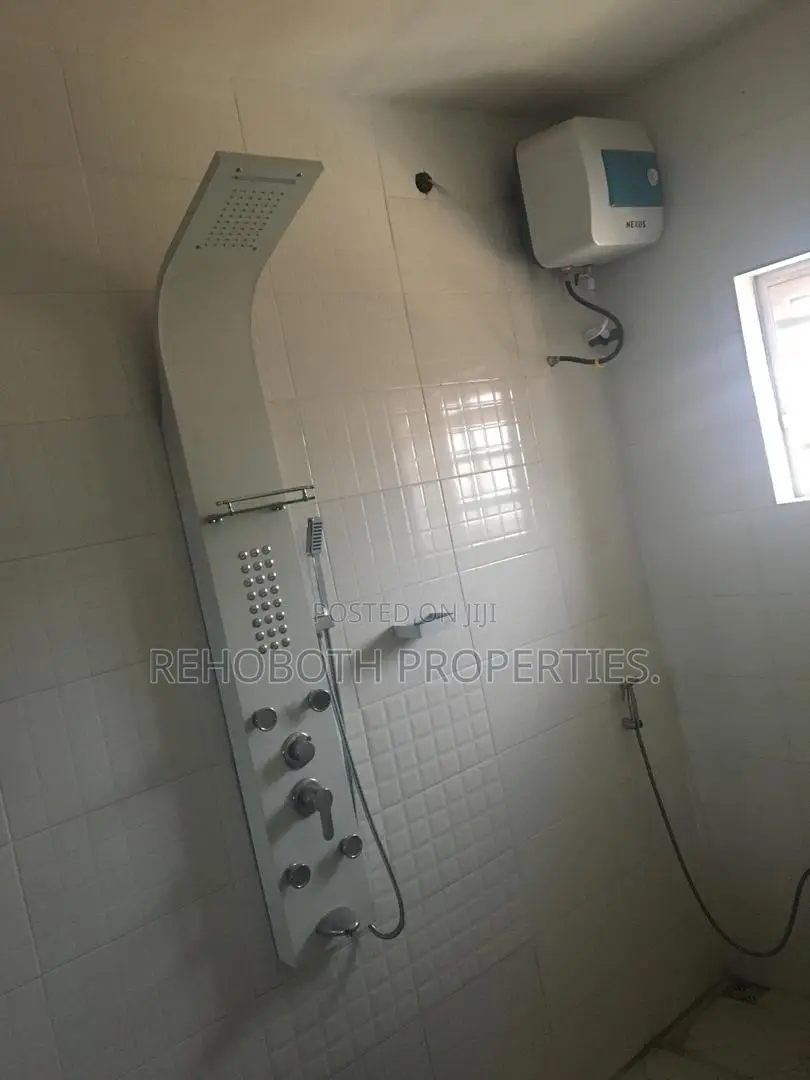 2bdrm Apartment in Kolapo Ishola, Akobo for rent in Akobo
