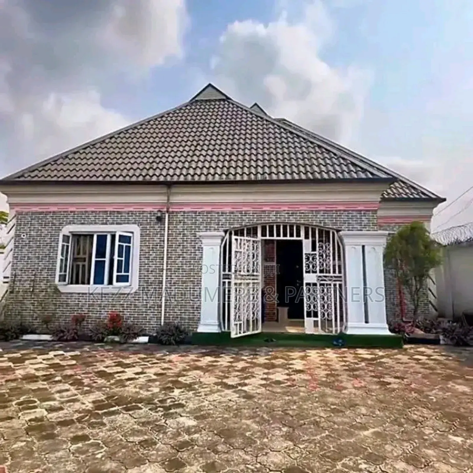 3bdrm Bungalow in Rumuekini Port for sale in Port-Harcourt