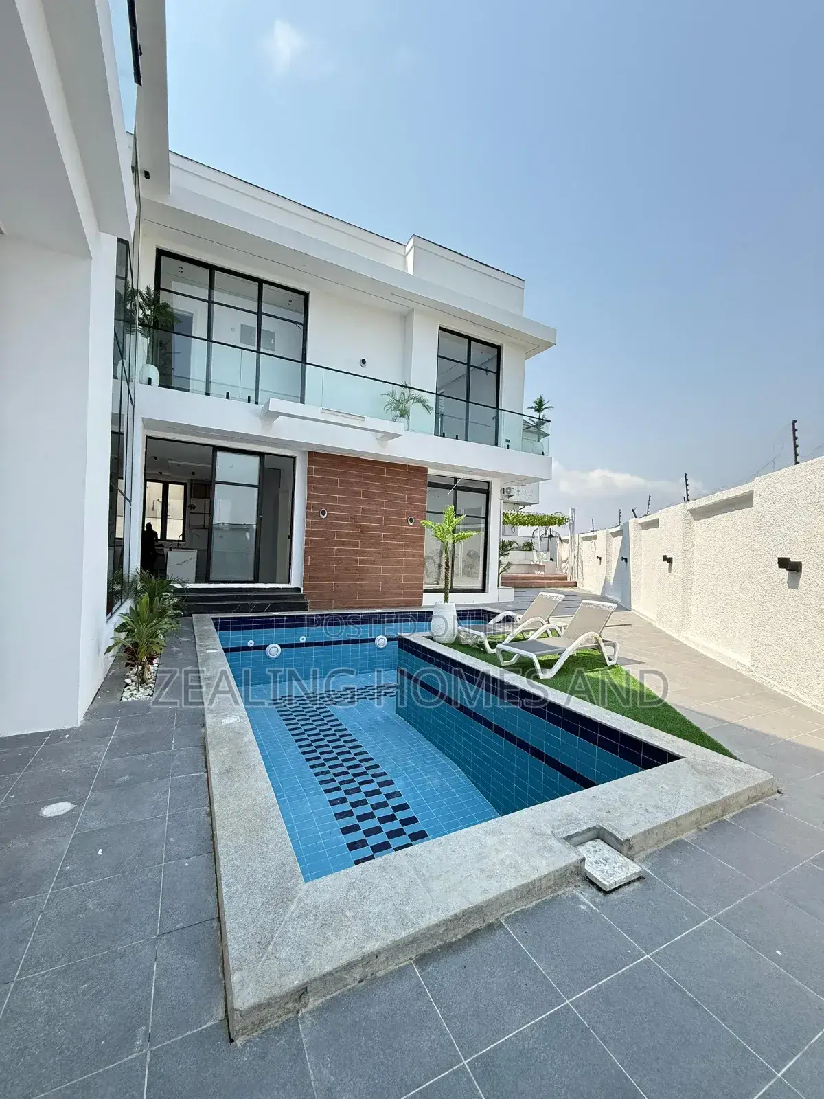 5bdrm Duplex in Chevron Lekki, for sale in Chevron