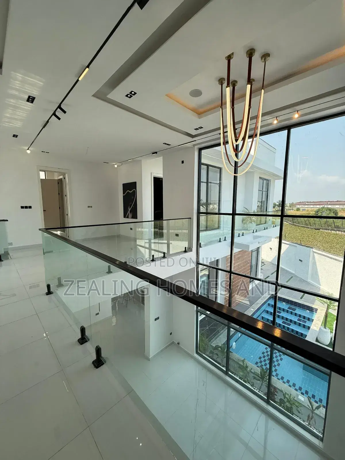 5bdrm Duplex in Chevron Lekki, for sale in Chevron