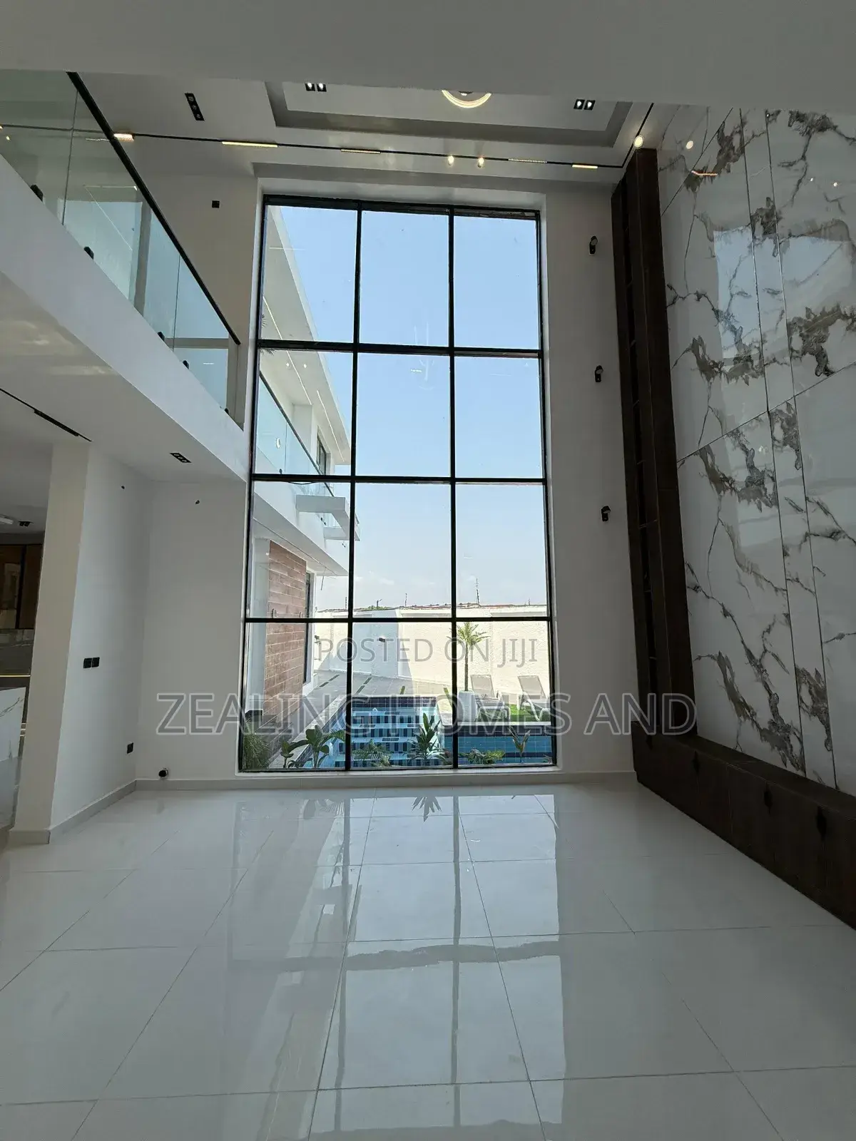 5bdrm Duplex in Chevron Lekki, for sale in Chevron