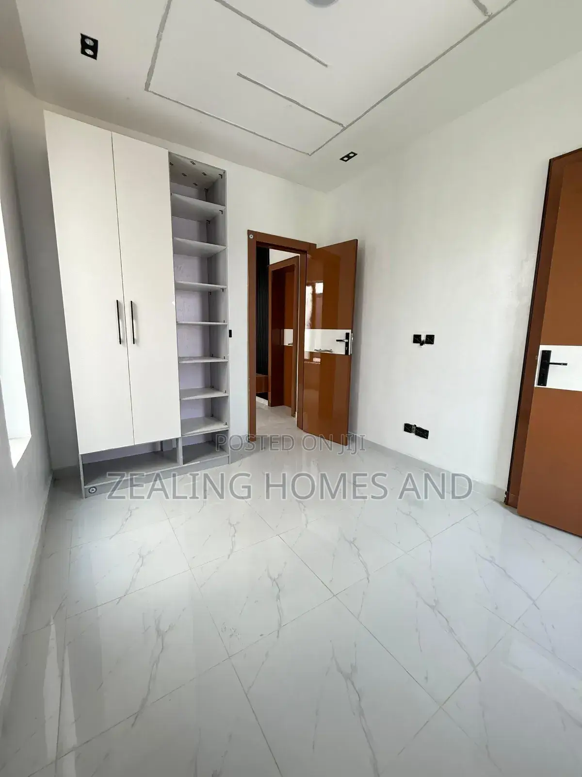 5bdrm Duplex in Ajah Estate for sale in Ajah