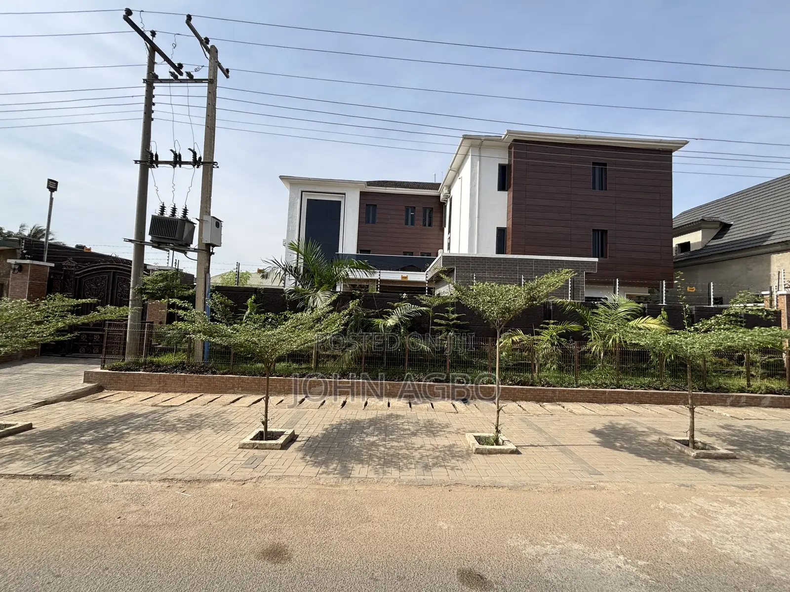 Furnished 6bdrm Apartment in Bunkoro for sale in Bunkoro