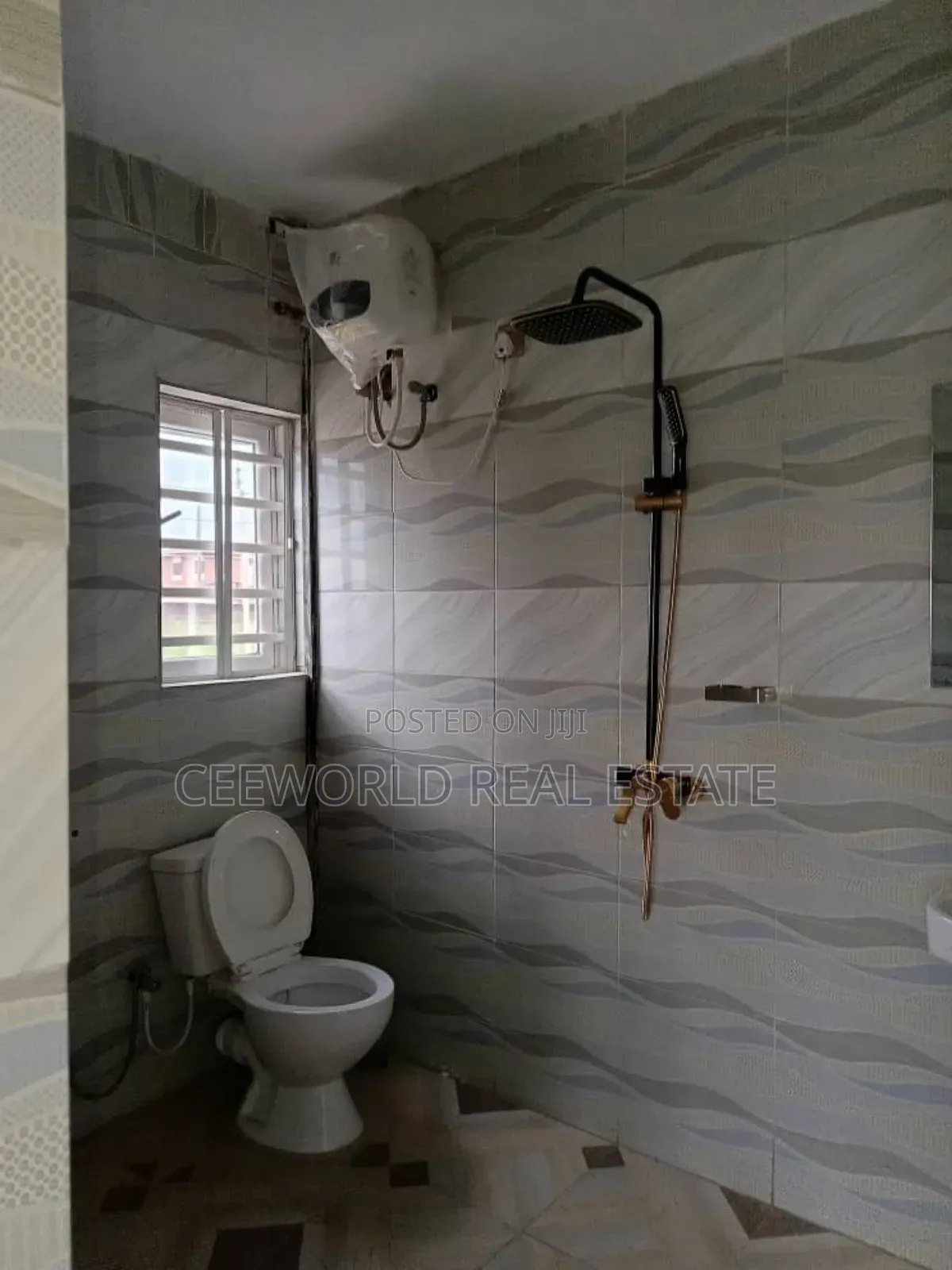 2bdrm Block of Flats in International, Alakia for sale in Alakia