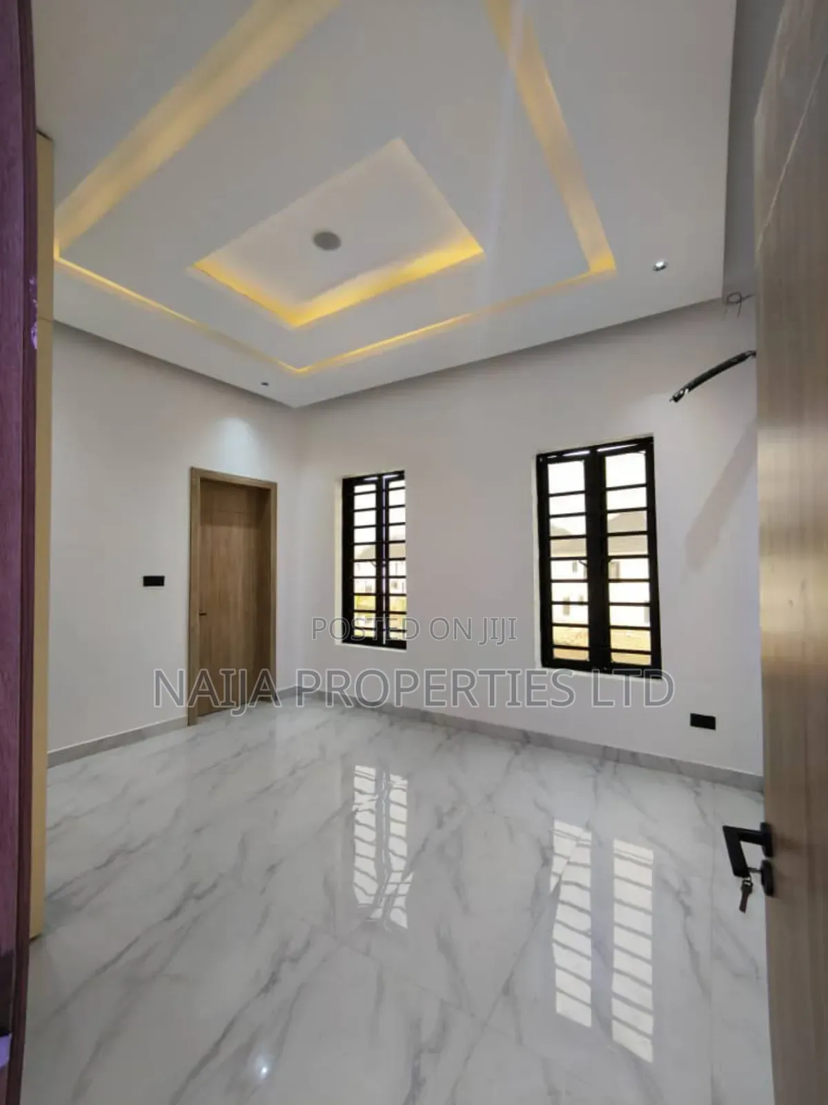 5bdrm Duplex in Chevron Tollgate, Lekki for sale in Lekki