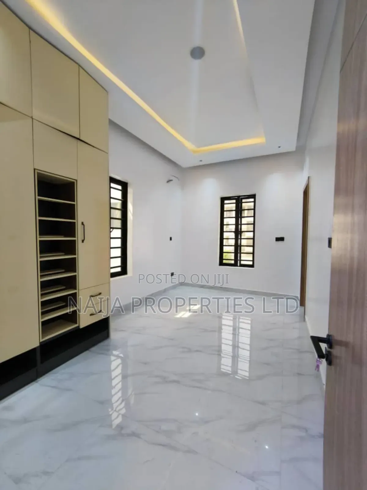 5bdrm Duplex in Chevron Tollgate, Lekki for sale in Lekki