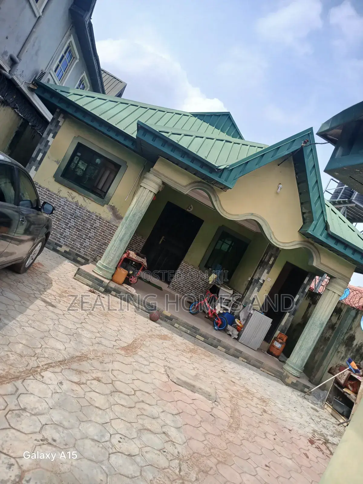 4bdrm Bungalow in Evergreen Estate, Alimosho for sale in Alimosho