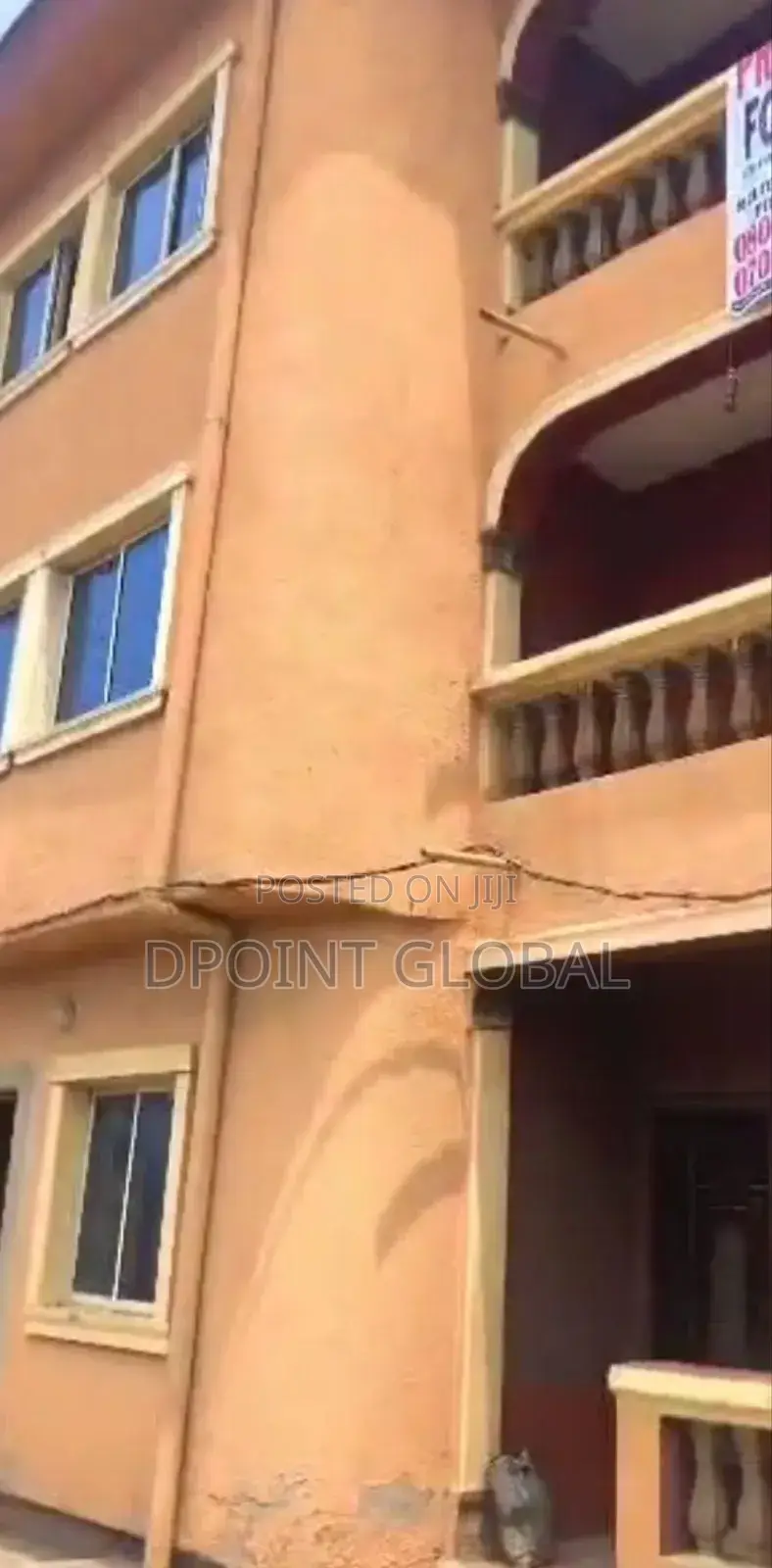 18bdrm Block of Flats in In Estate, Alimosho for sale in Alimosho
