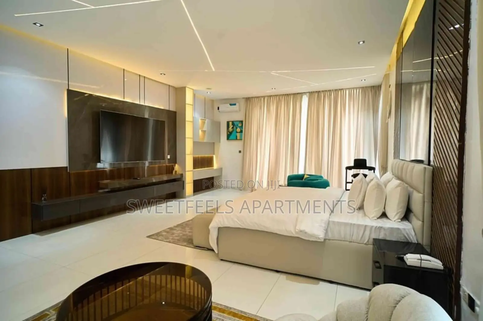 Castle Magnificent and Luxurious 6 Bedroom Self Compound Apartment in Lekki Phase 1