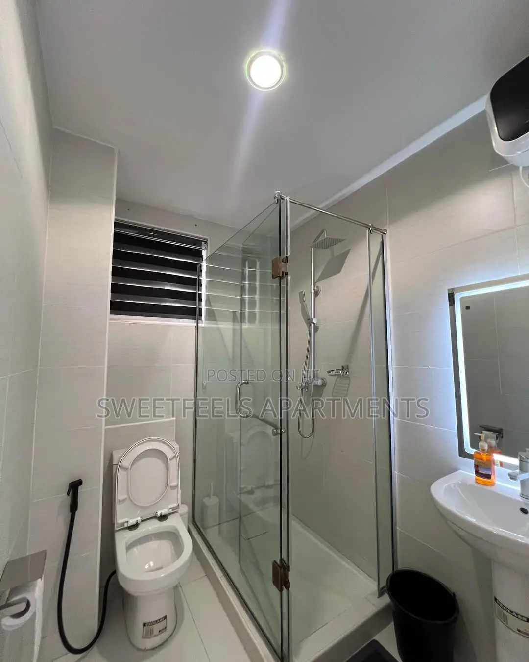 Barcadi 1 Bedroom Cityview Apartment With Ps5 and Swimming Pool in Ikoyi S.W