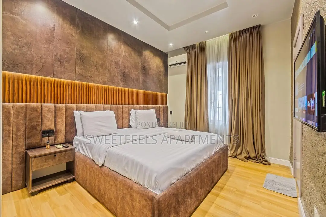 Denver 2 Bedroom Apartment With Ps5 and Swimming Pool in Lekki Phase 1