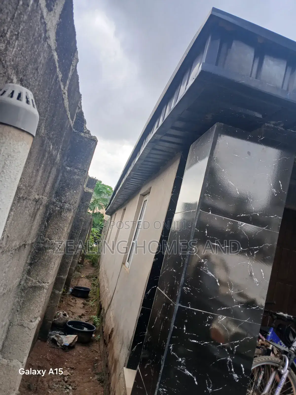 4bdrm House in Governors Road,, Alimosho for sale in Alimosho