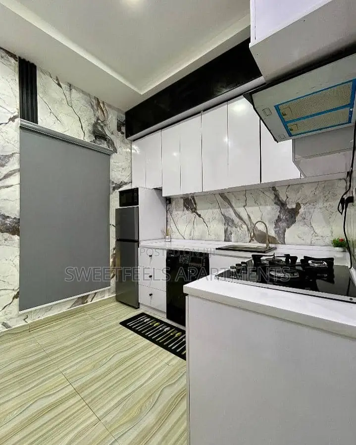 Luxury 1 Bedroom Apartment With Ps5 Slim, Snooker and Table Tennis in Osapa london