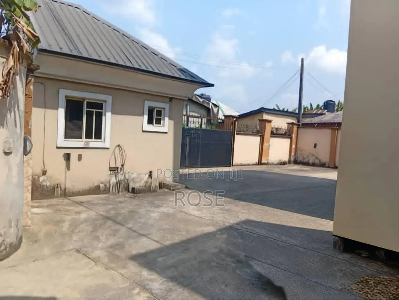 5bdrm Bungalow in Uyo for sale in Uyo