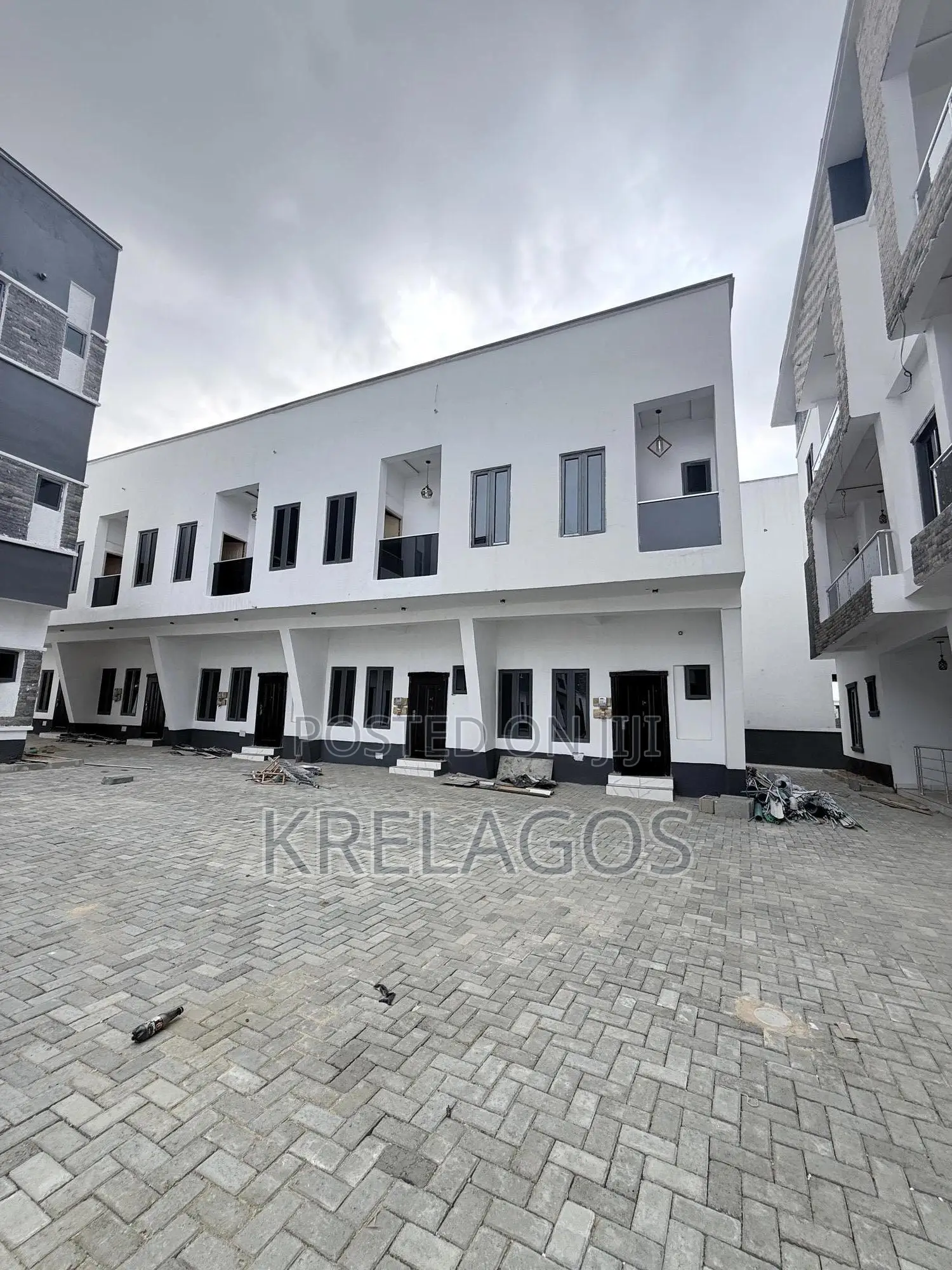 3bdrm Duplex in Ajah, Off Lekki-Epe Expressway for sale in Off Lekki-Epe Expressway