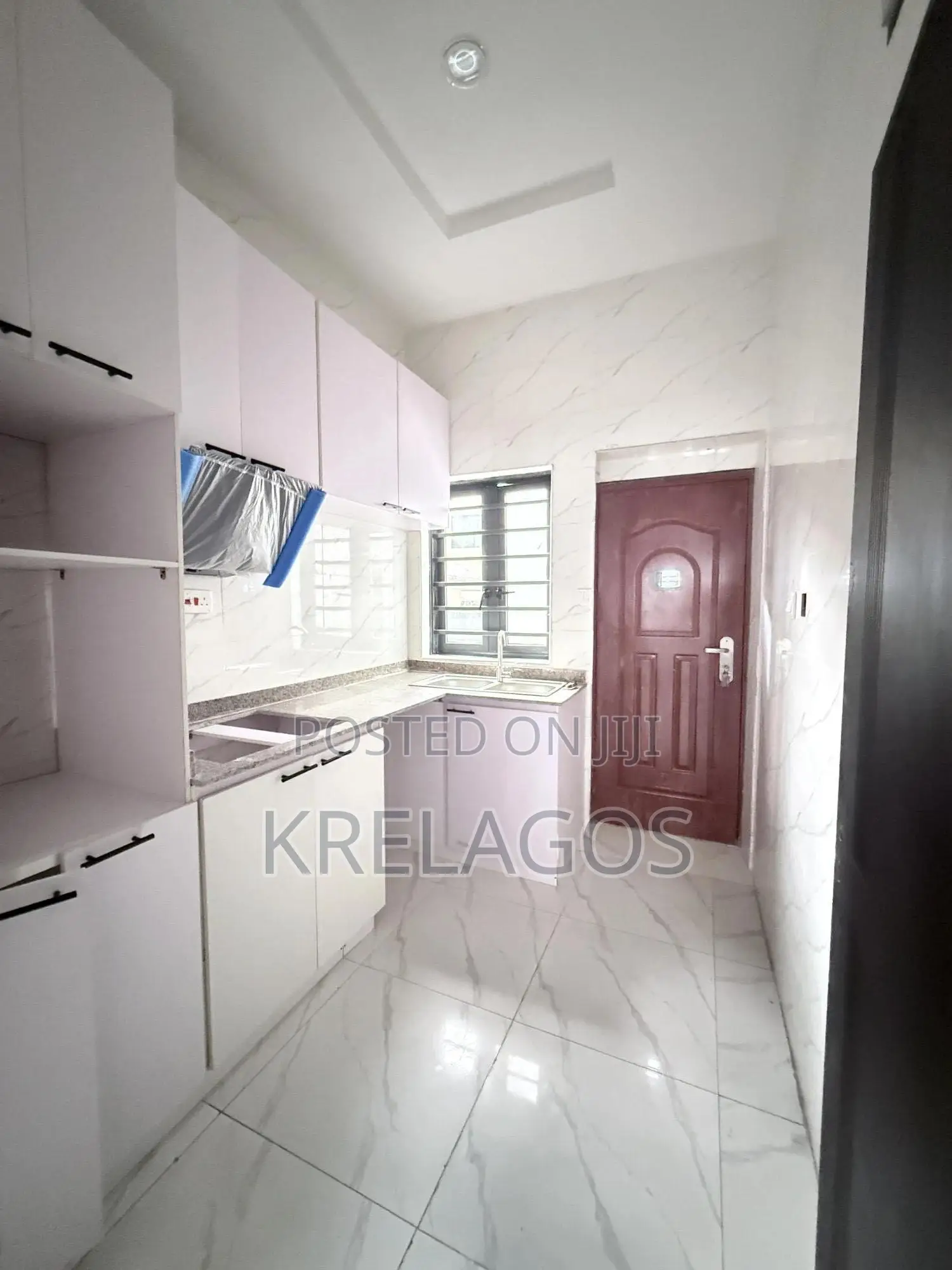 3bdrm Duplex in Ajah, Off Lekki-Epe Expressway for sale in Off Lekki-Epe Expressway