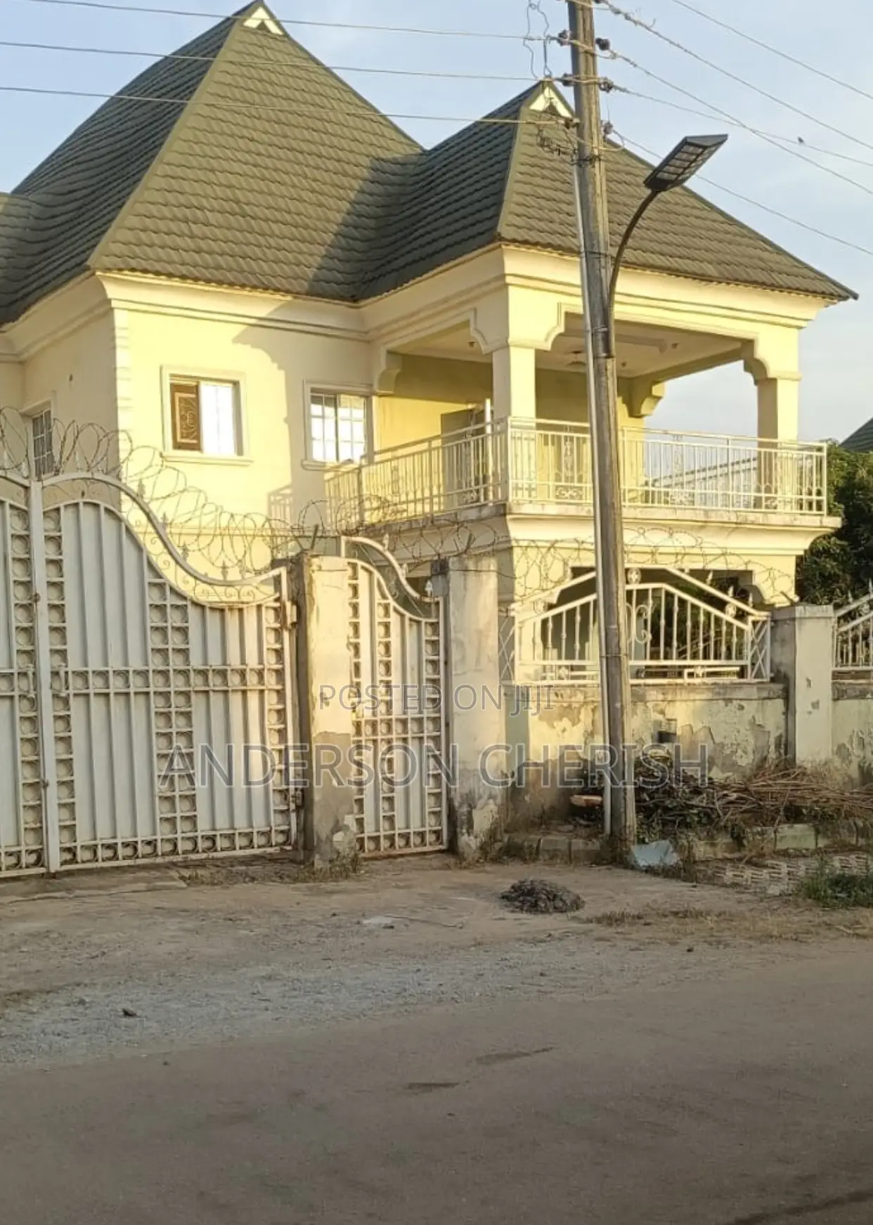 4bdrm Duplex in Life Camp for sale in Life Camp