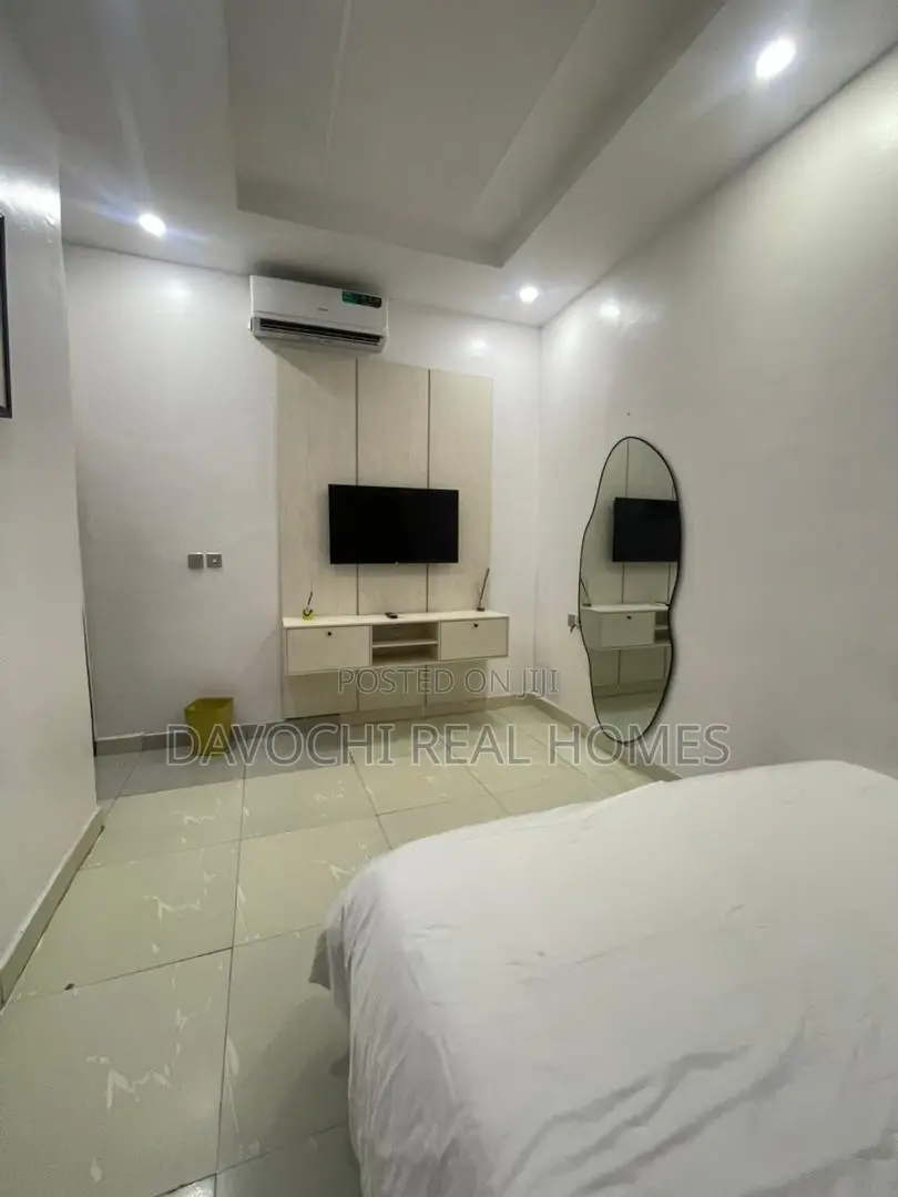 4bdrm Duplex in Ikota for rent in Ikota