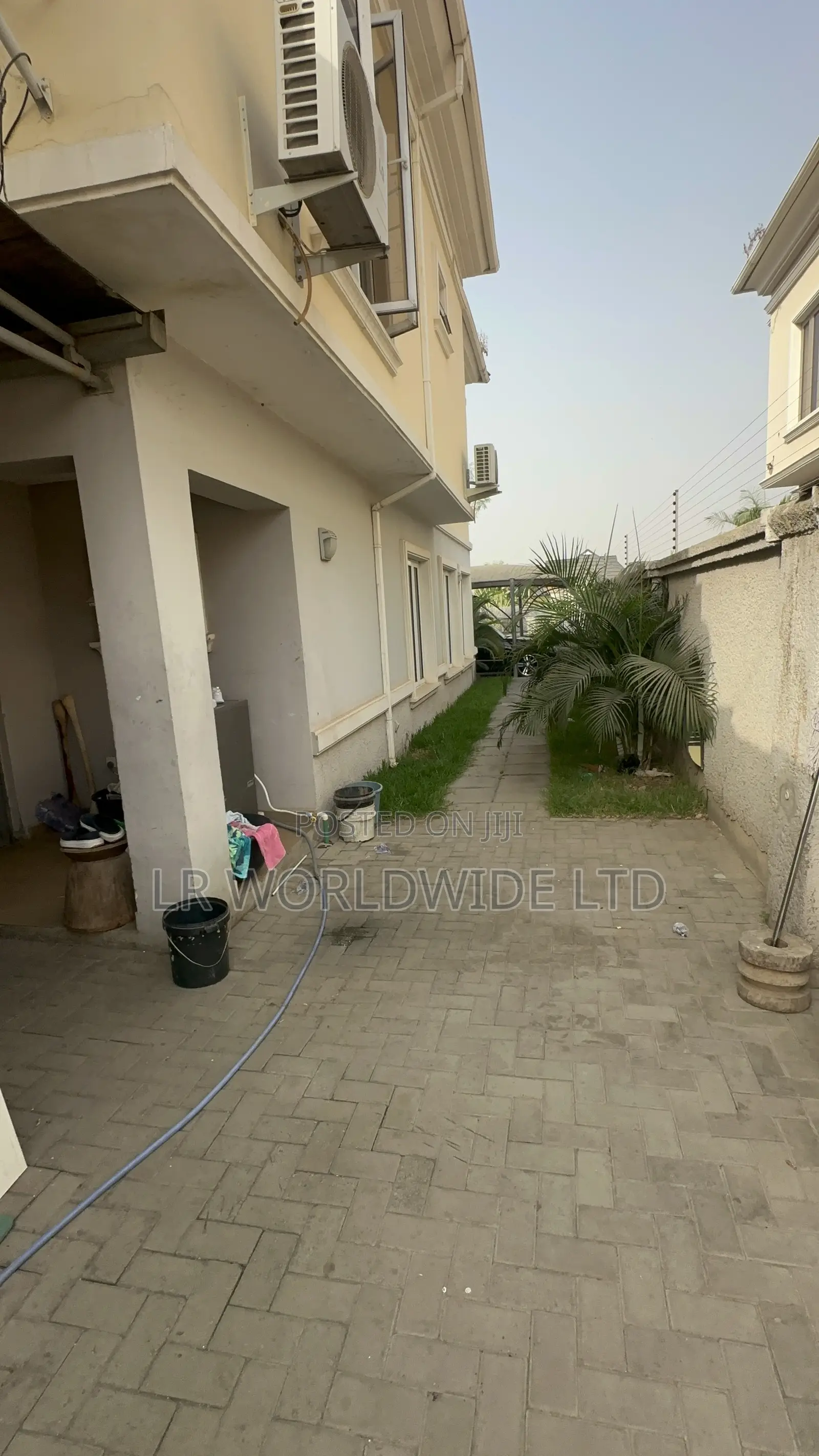 4bdrm Duplex in Lugbe District for sale in Lugbe District