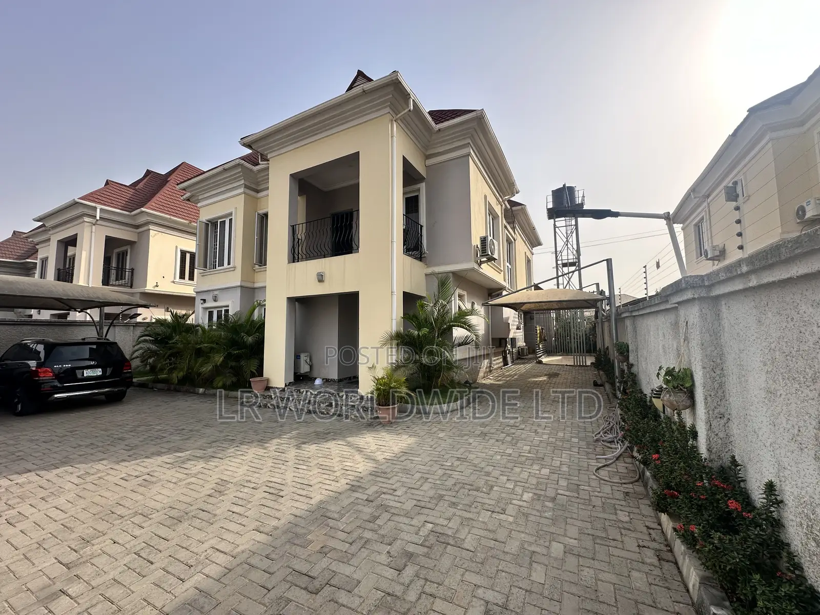 4bdrm Duplex in Lugbe District for sale in Lugbe District