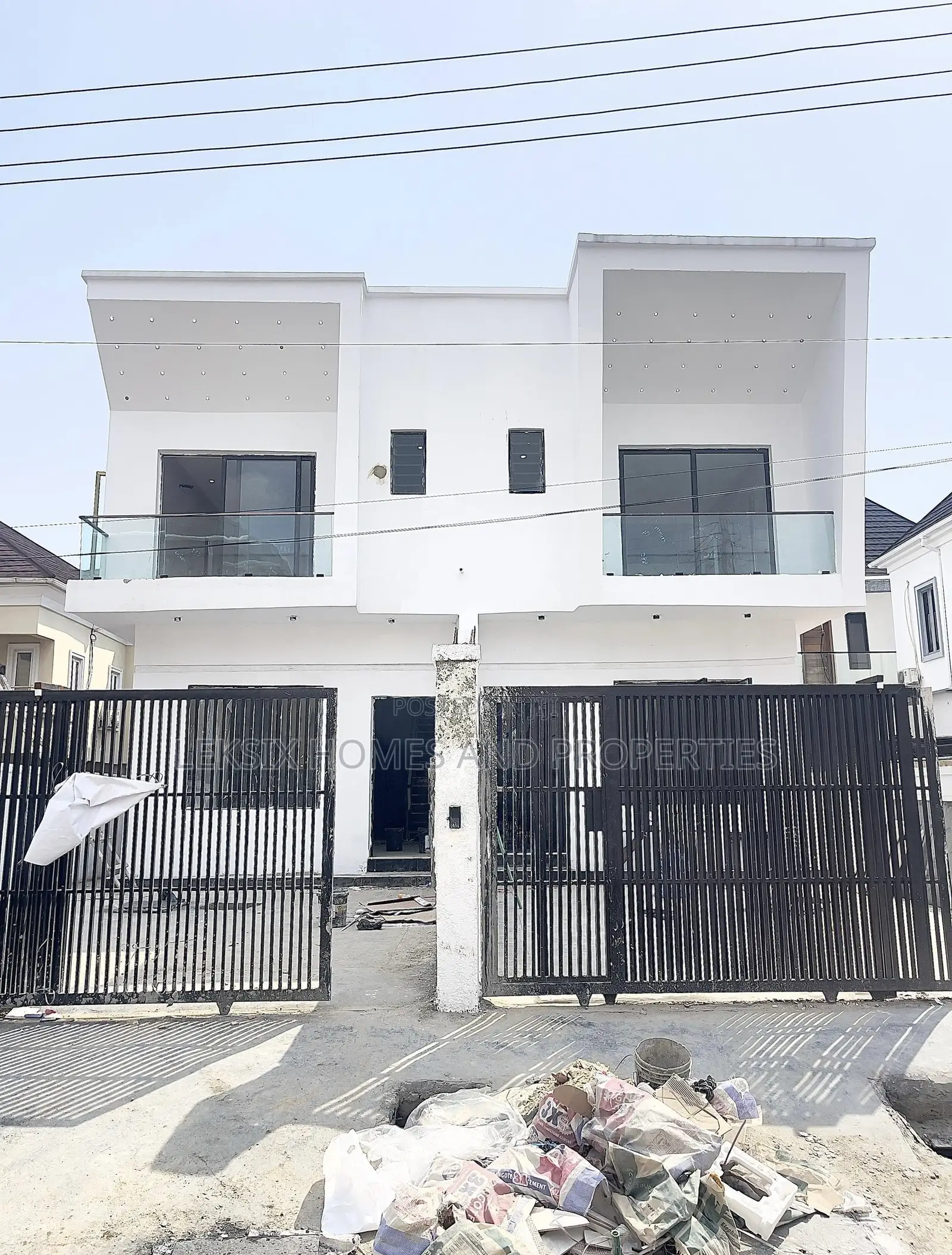 4bdrm Duplex in A Well Secured, Chevron for sale in Chevron