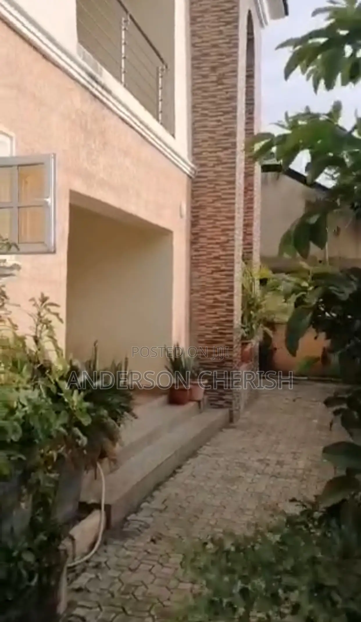 6bdrm Duplex in Life Camp for sale in Life Camp