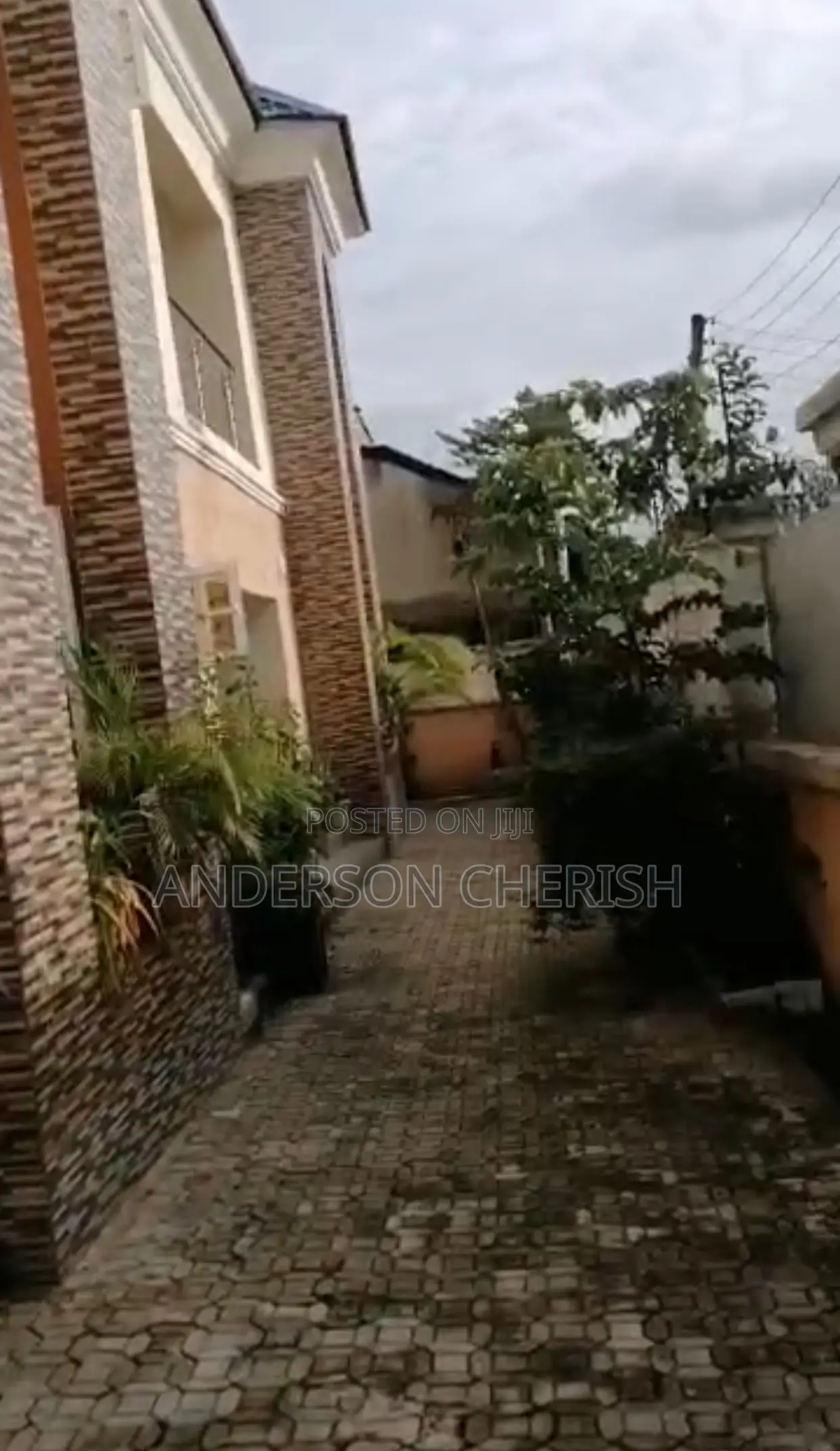 6bdrm Duplex in Life Camp for sale in Life Camp