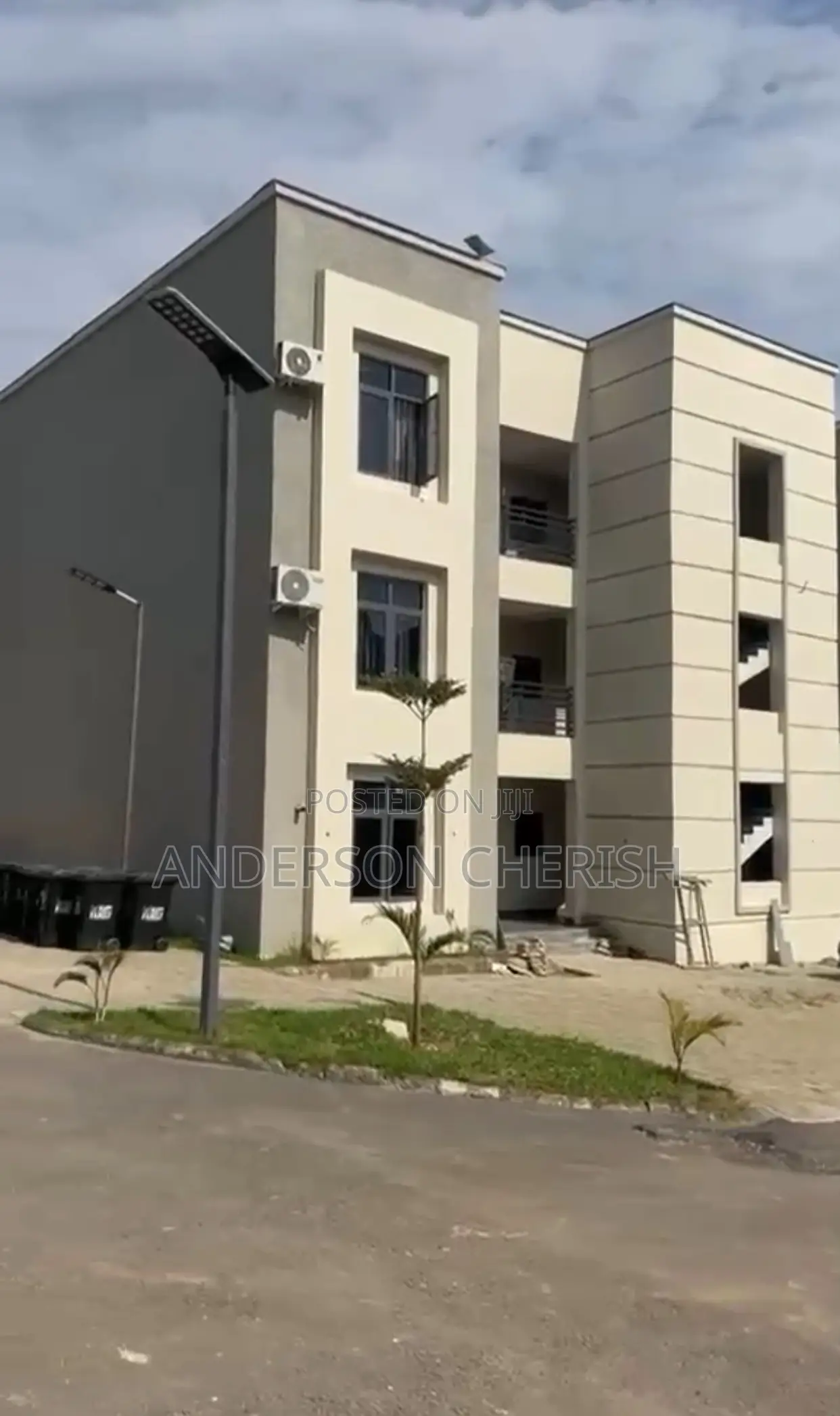 3bdrm Block of Flats in Life Camp for sale in Life Camp