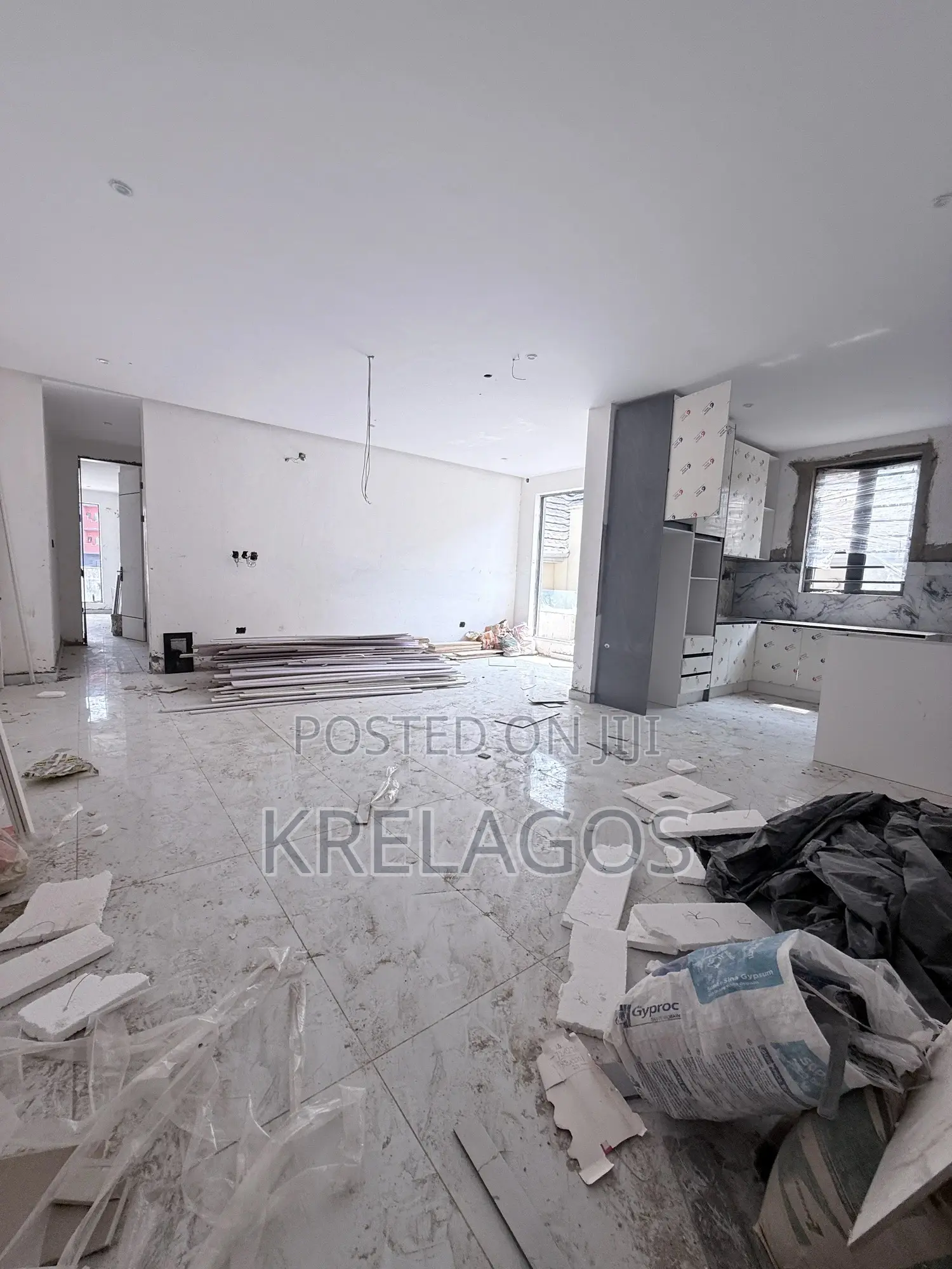 3bdrm Apartment in Lekki, Ikate for sale in Ikate