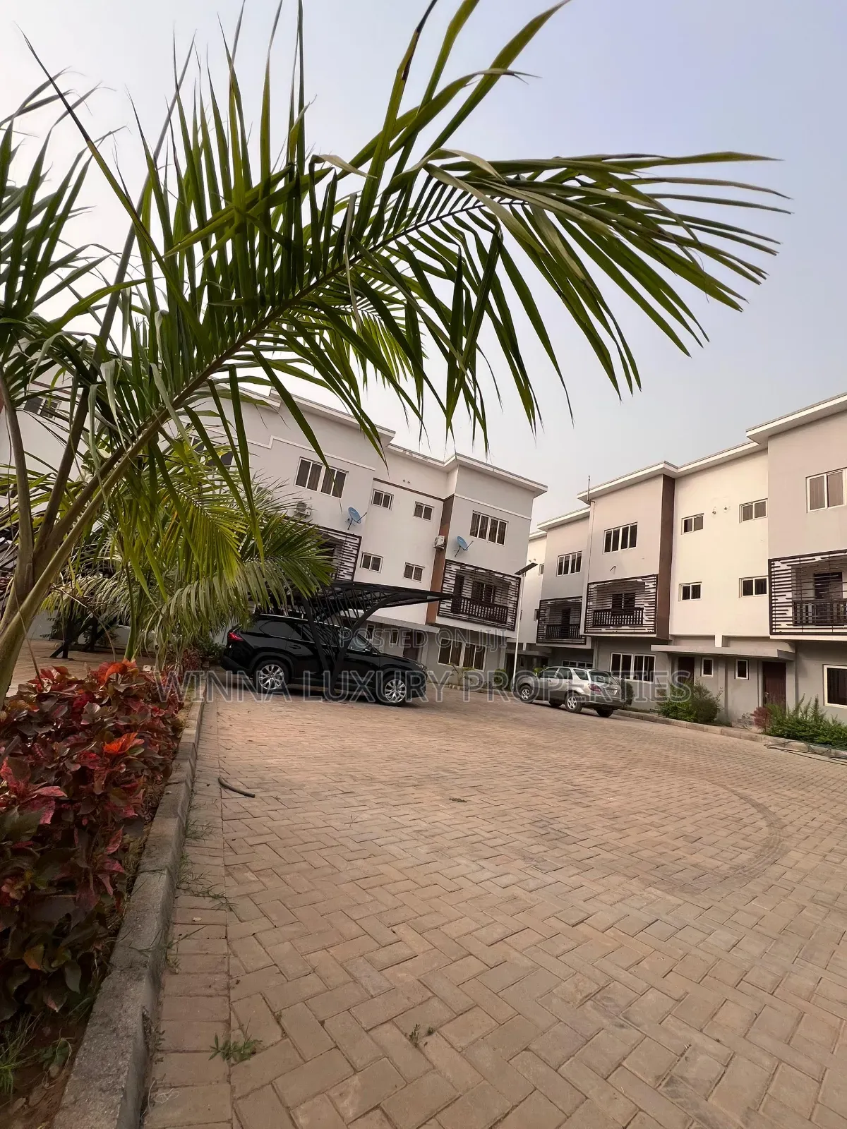 4bdrm Townhouse/Terrace in Durumi for sale in Durumi