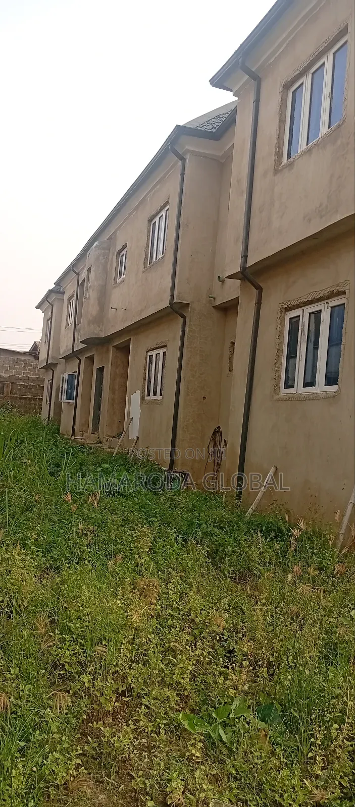 11bdrm Block of Flats in Alimosho for sale in Alimosho