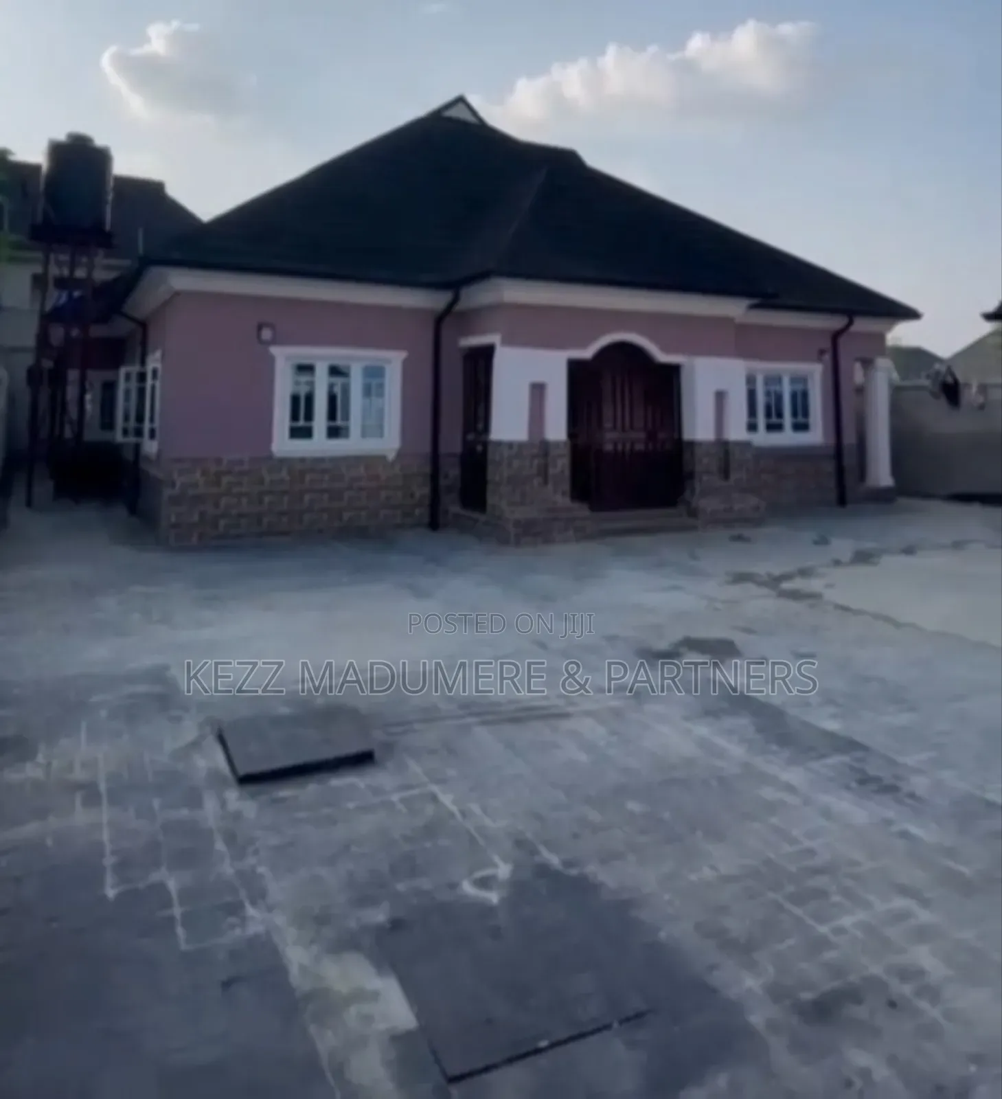 4bdrm Bungalow in Apu Road Rukpokwu for sale in Port-Harcourt