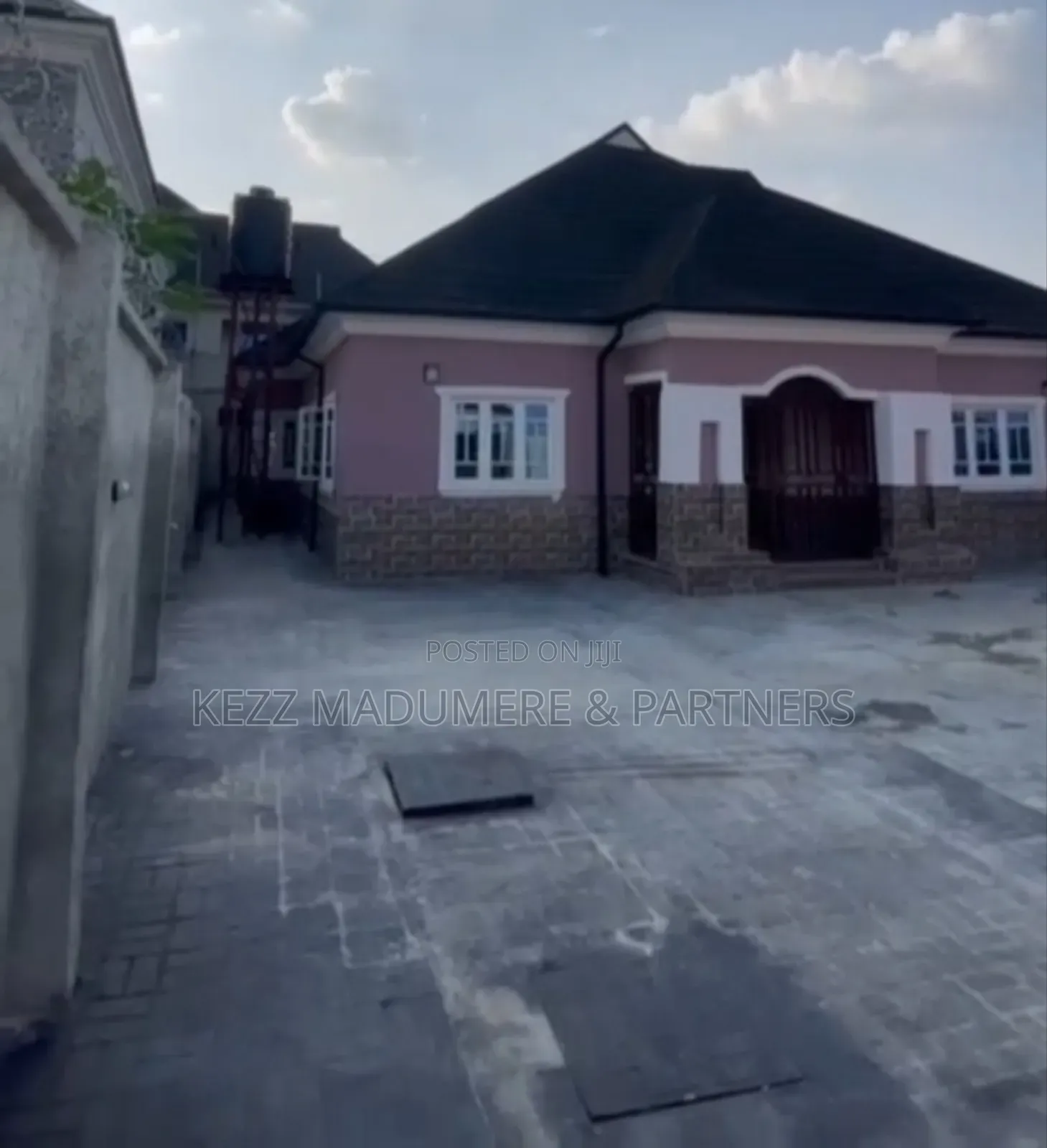 4bdrm Bungalow in Apu Road Rukpokwu for sale in Port-Harcourt