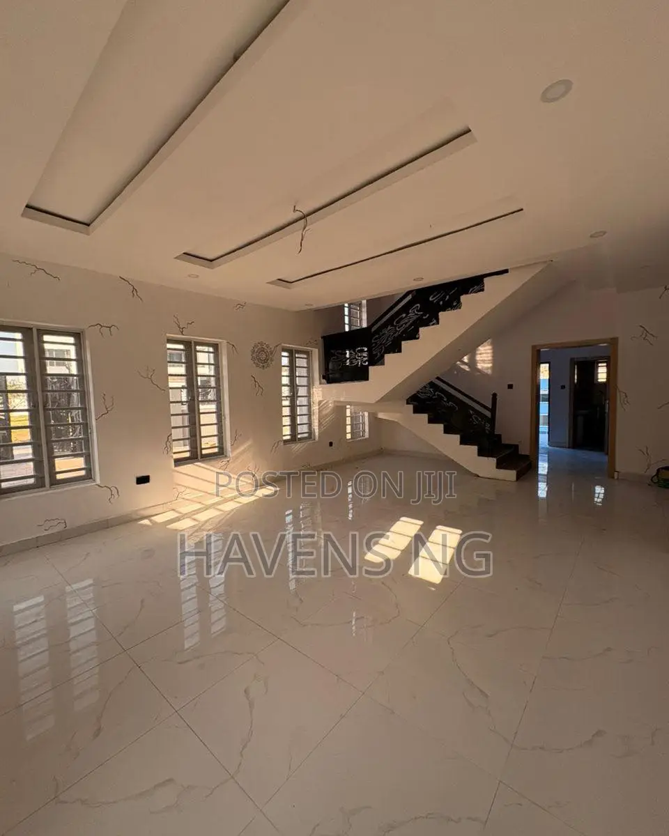 5bdrm Duplex in Basorun for sale in Basorun