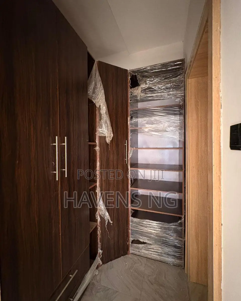 5bdrm Duplex in Basorun for sale in Basorun