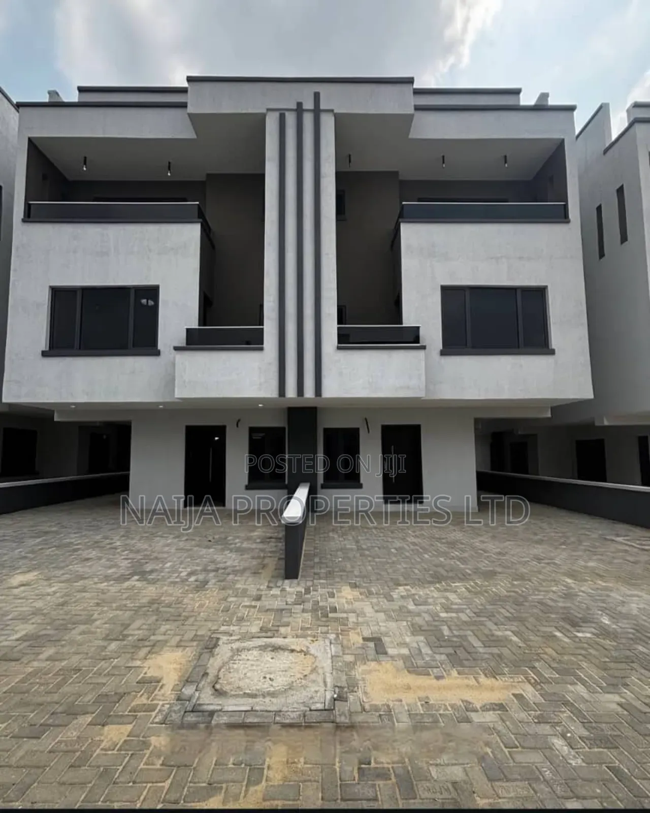 4bdrm Duplex in Ogudu GRA for sale in Ogudu GRA