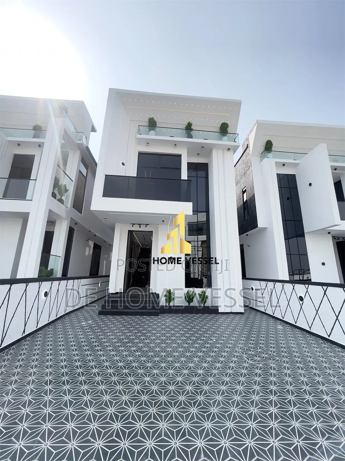 5bdrm Duplex in Chevron, Lekki for sale in Lekki