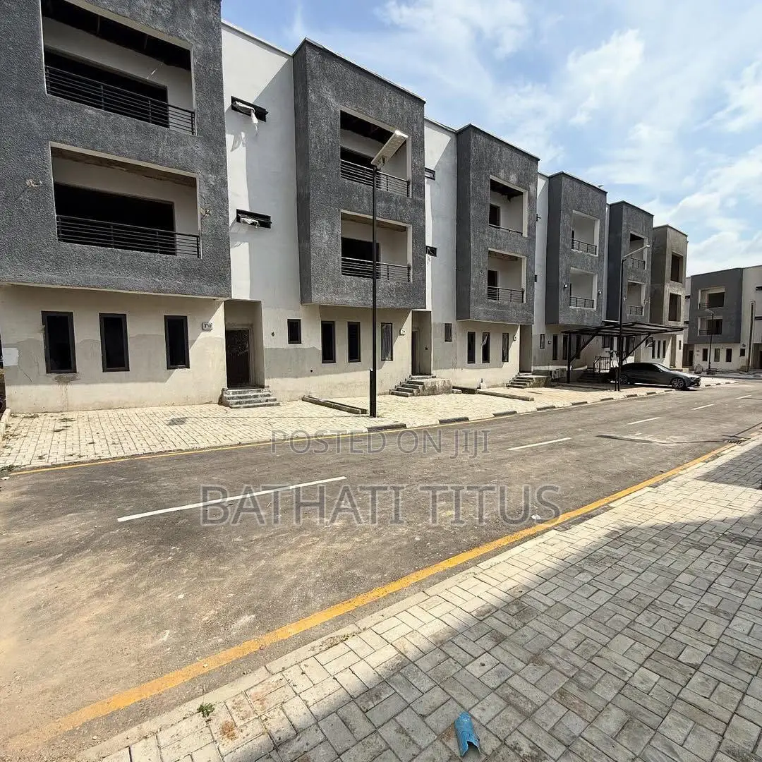 4bdrm Duplex in Mabushi for sale in Mabushi