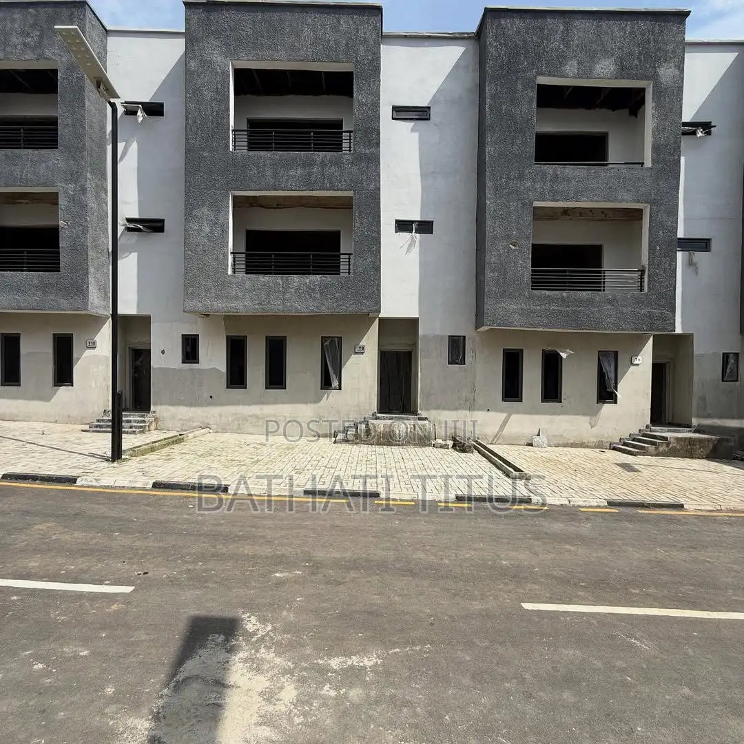 4bdrm Duplex in Mabushi for sale in Mabushi