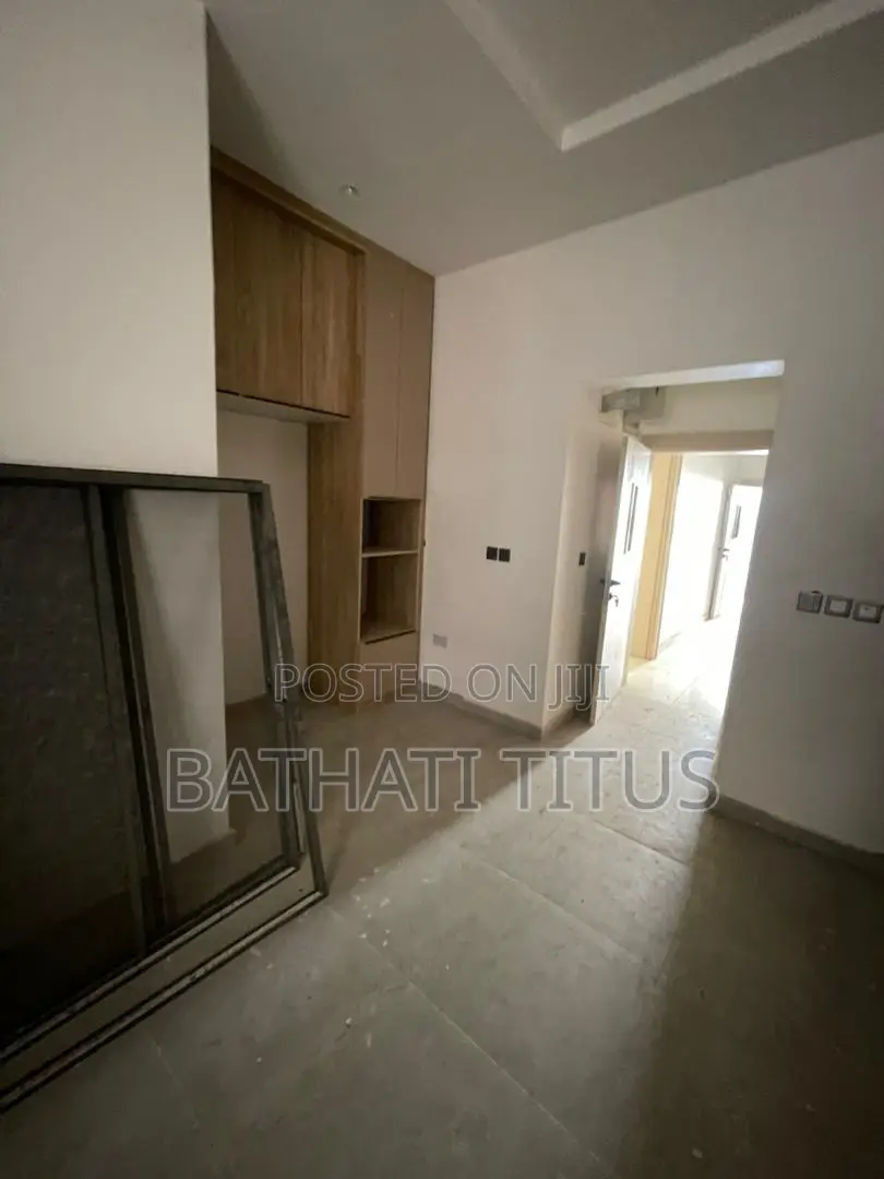 4bdrm Duplex in Life Camp for sale in Life Camp