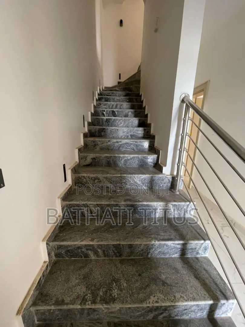 4bdrm Duplex in Life Camp for sale in Life Camp