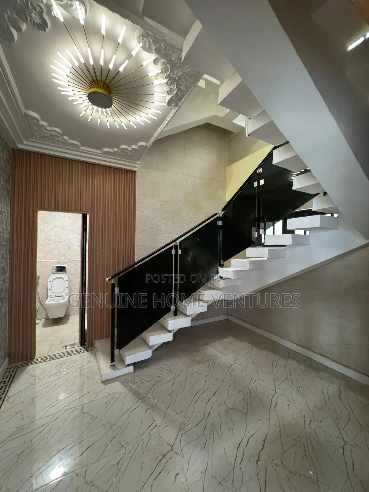 5bdrm Duplex in Anthony Village for sale in Anthony Village
