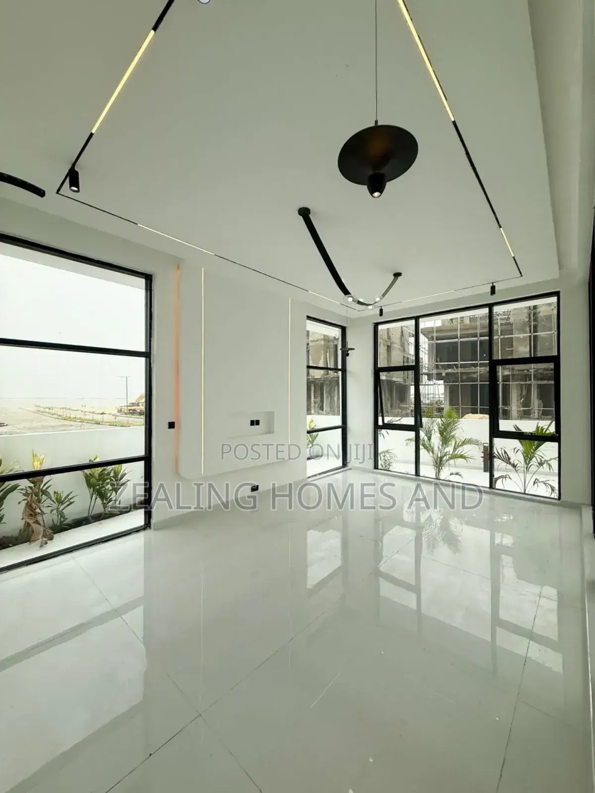 Furnished 5bdrm Duplex in Osapa London for sale in Osapa london