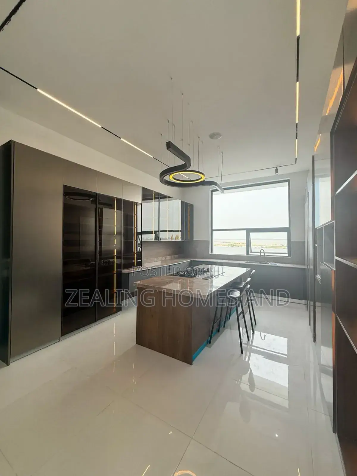 Furnished 5bdrm Duplex in Osapa London for sale in Osapa london