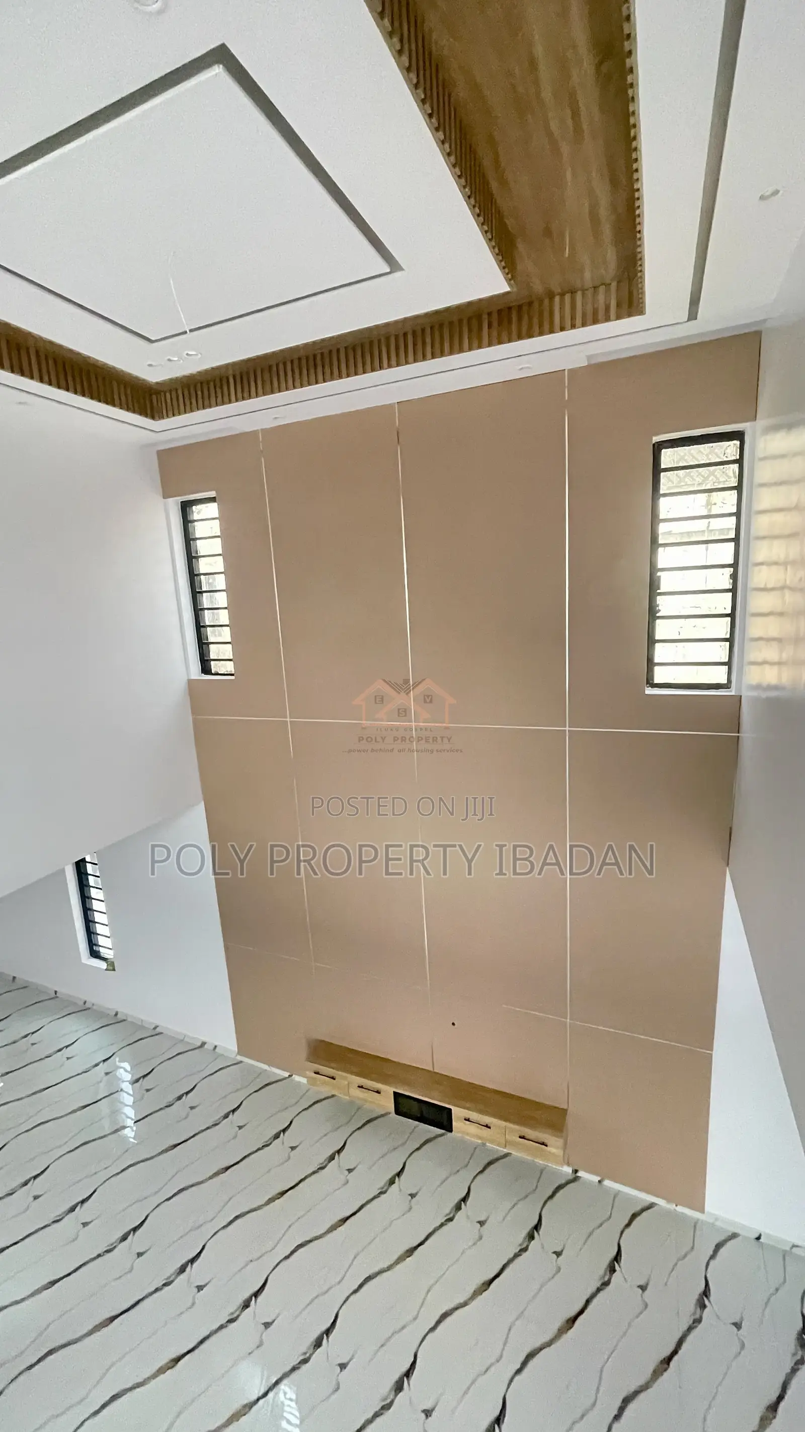 5bdrm Penthouse in Engr Lere Adigun Gra, Ibadan for sale in Ibadan