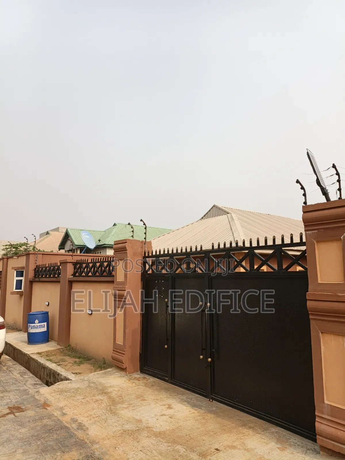 Furnished 4bdrm Bungalow in Oreyo, Ikorodu Garage for sale in Ikorodu Garage