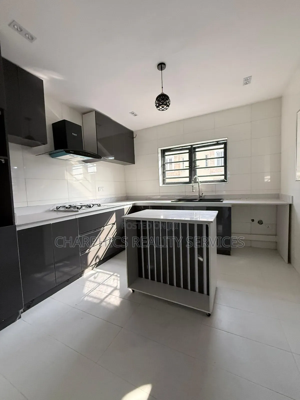 3bdrm Duplex in Agungi for sale in Agungi