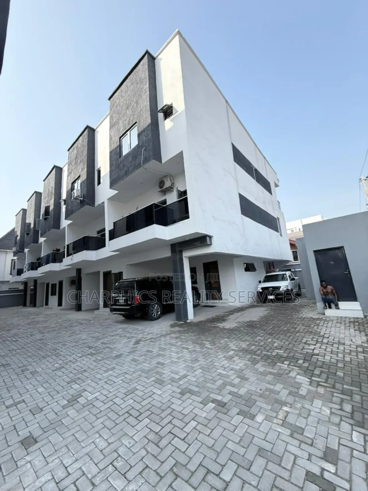 3bdrm Duplex in Agungi for sale in Agungi