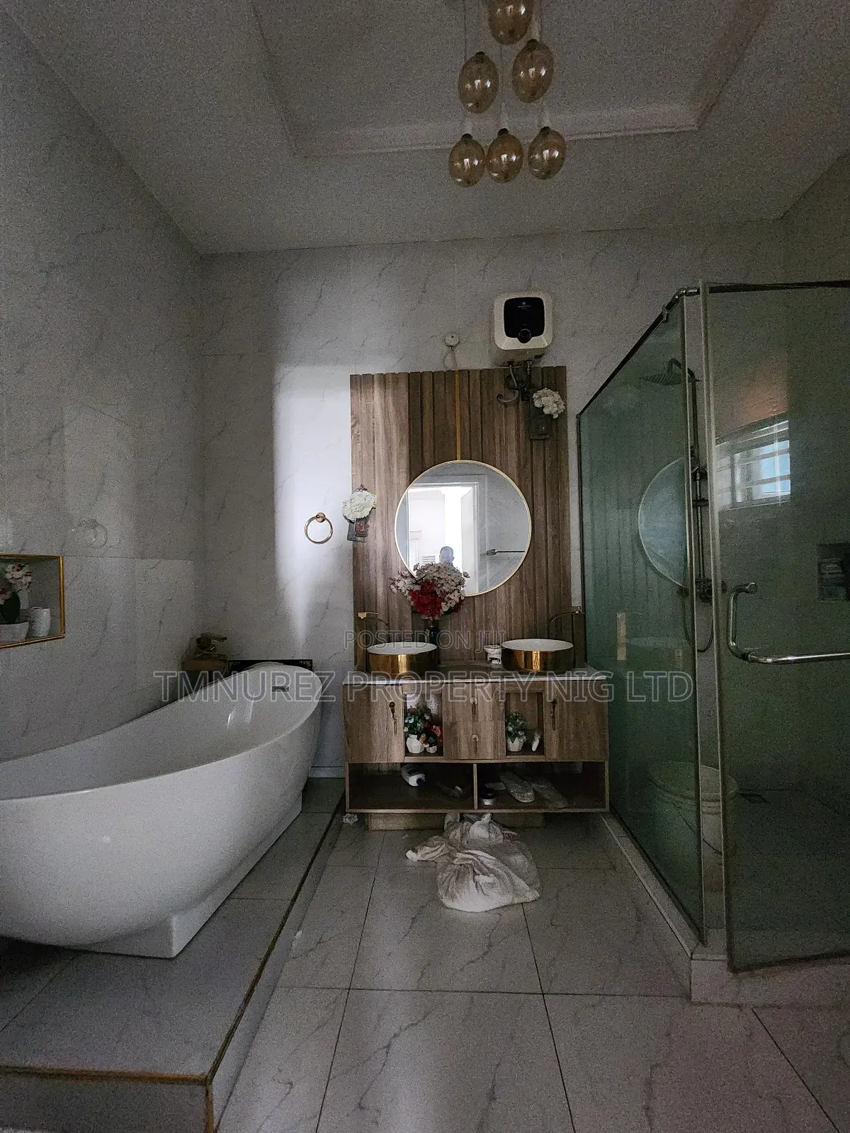 4bdrm Duplex in Nice Estate, Chevron for rent in Chevron